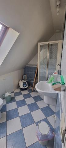 Maison - 7 pièces - 142 m²