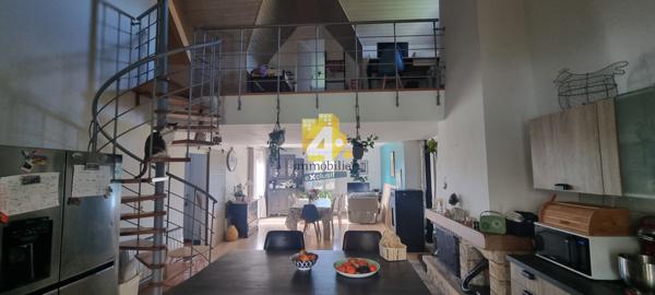 Maison - 7 pièces - 142 m²