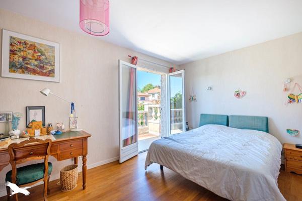 Maison à vendre |  Chassieu |  8 pièces | 185 m²