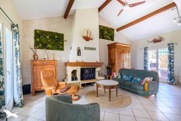 Maison à vendre |  Chassieu |  8 pièces | 185 m²