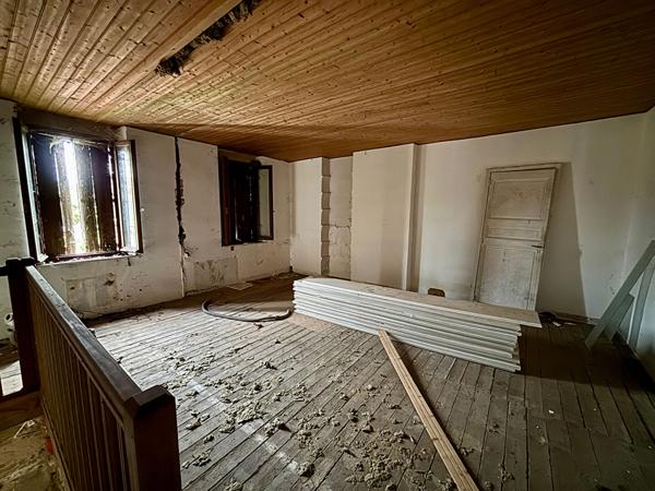 A vendre - Maison à rénover - 114m² - D5806