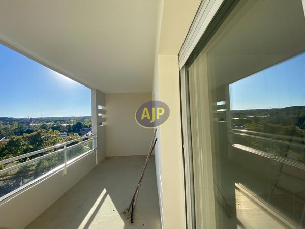 Appartement à louer Pontivy : 3 pièces, 59m² avec 2 chambre(s) à 760€ - AJP Immobilier Pontivy