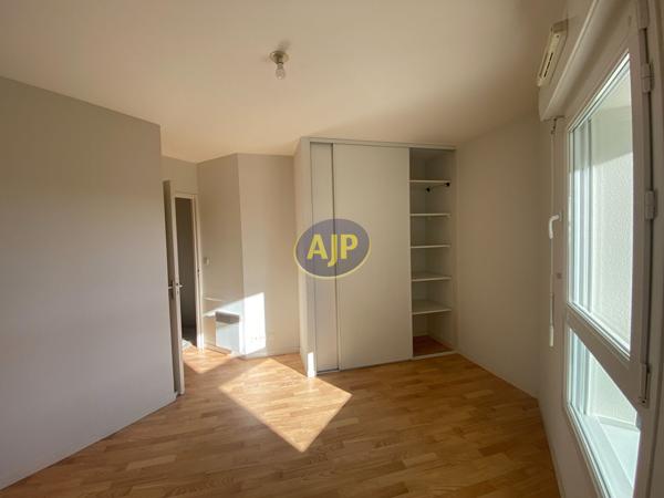 Appartement à louer Pontivy : 3 pièces, 59m² avec 2 chambre(s) à 760€ - AJP Immobilier Pontivy