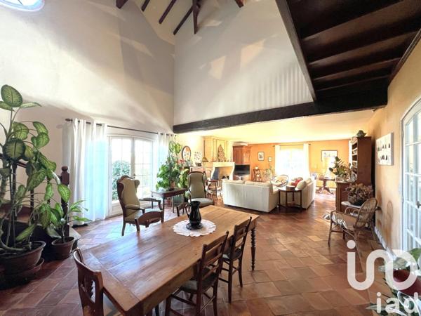 Maison à vendre 6 pièces 193 m² Saint-Émilion