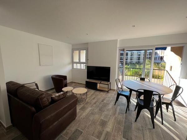 A LOUER - AIX EN PROVENCE - CHAMBRE EN COLOCATION AVEC TERRASSE ET PARKING