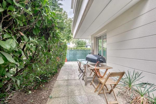 Vente                                                      Appartement
                        
                     3 pièces                      65 m2                     à Nogent-sur-Marne