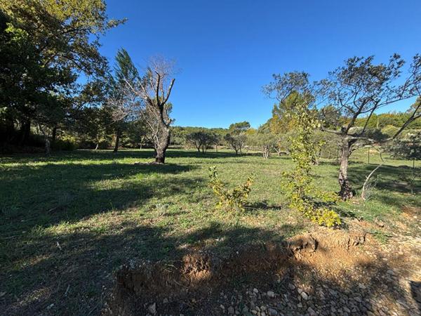 Terrain constructible 1622 m2