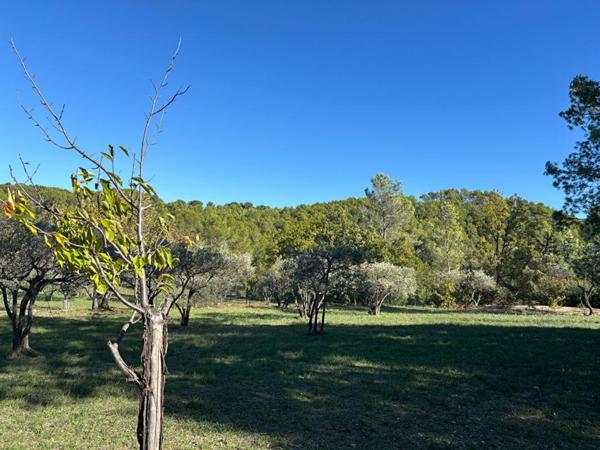 Terrain constructible 1622 m2