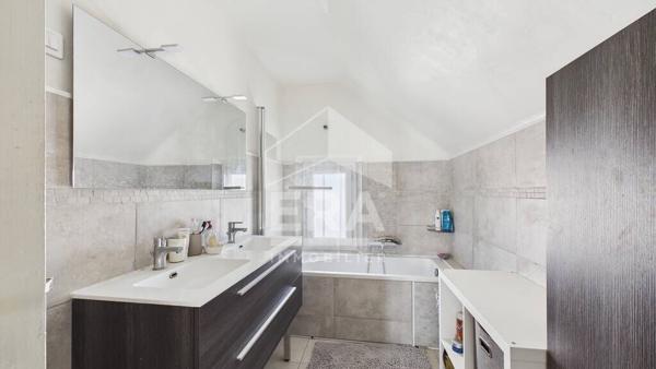 MAISON MEULIÈRE 5 PIÈCES 115 m² À ATHIS-MONS, SECTEUR CALME PROCHE TRAMWAY