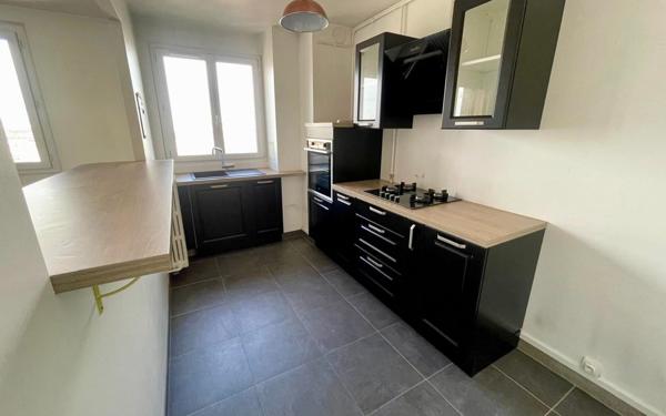 Appartement à vendre    2 pièces • 49 m2 Saint-Denis