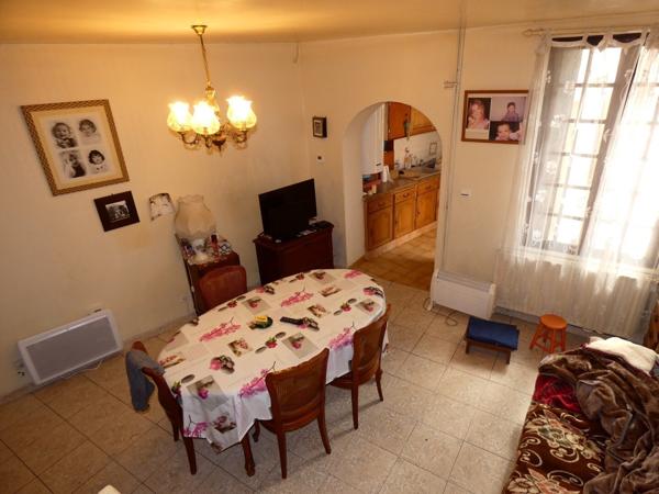 Maison de 70 m2 env 3 chambres Petit Quevilly au calme.