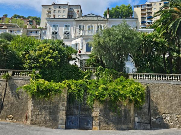 Appartement de charme à Grasse 3 pièces 106 m2