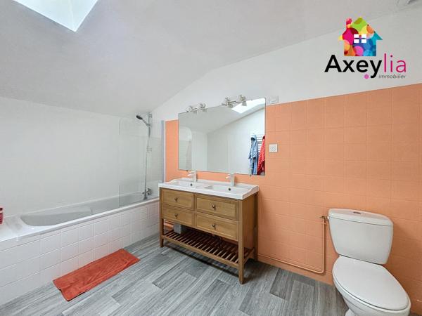 Arconsat (63250) A LOUER - ARCONSAT - MAISON 3 CHAMBRES AVEC TERRASSE ET DEPENDANCES