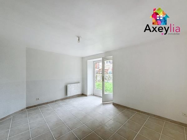 Arconsat (63250) A LOUER - ARCONSAT - MAISON 3 CHAMBRES AVEC TERRASSE ET DEPENDANCES