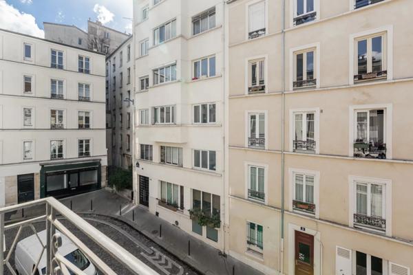 Appartement Paris 18e - VILLAGE RAMEY