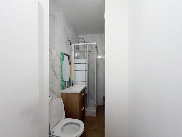 Charmant studio rénové avec balcon, cave et séchoir – Choisy-le-Roi T9