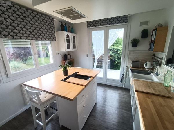 Maison à louer à Noyal-Châtillon-sur-Seiche en Ille-et-Vilaine (35230), ref : 35129-6561