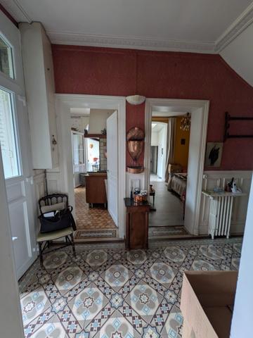 À vendre - Maison bourgeoise, 8 pièces située à Compiègne (60200)