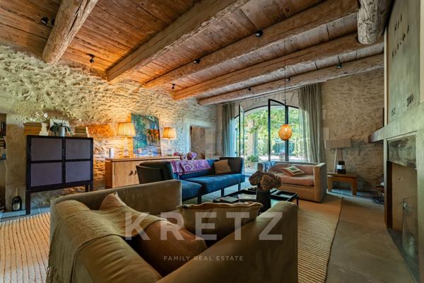 Mas d'exception avec court de tennis, proche centre ville