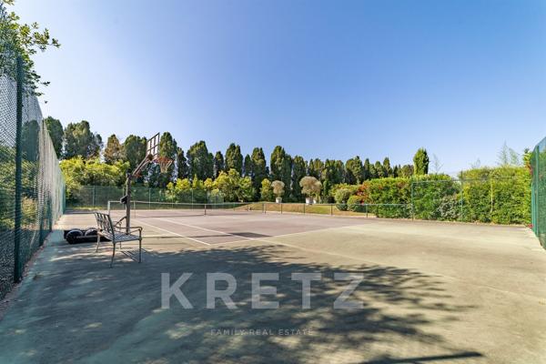 Mas d'exception avec court de tennis, proche centre ville