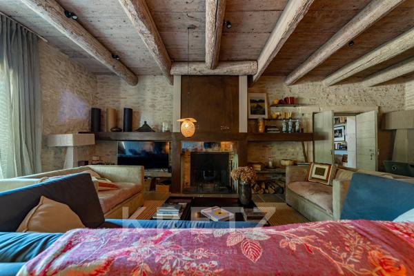 Mas d'exception avec court de tennis, proche centre ville