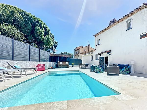 Maison à vendre à Plan de Cuques - 4 chambres avec piscine