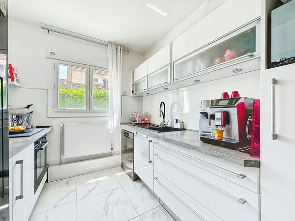 Maison à vendre à Plan de Cuques - 4 chambres avec piscine