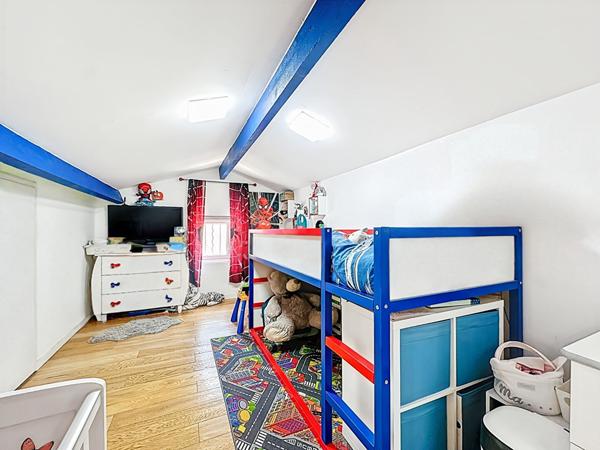 Maison à vendre à Plan de Cuques - 4 chambres avec piscine