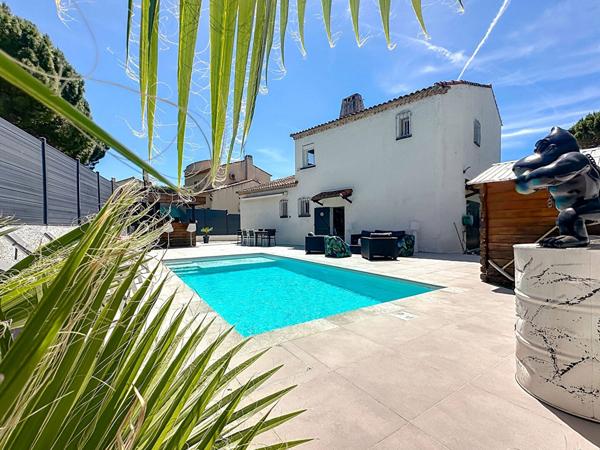 Maison à vendre à Plan de Cuques - 4 chambres avec piscine