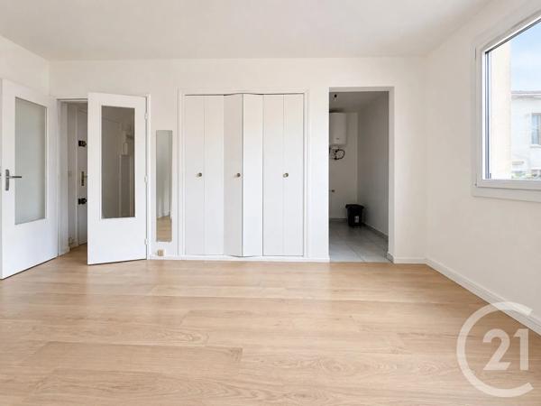 Appartement Studio à vendre  1 pièce - 26,62 m 2   ST DENIS  - 93