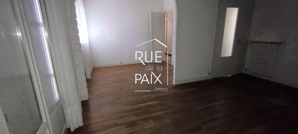 79200 CHATILLON SUR THOUET PAVILLON SUR SOUS-SOL A RÉNOVER