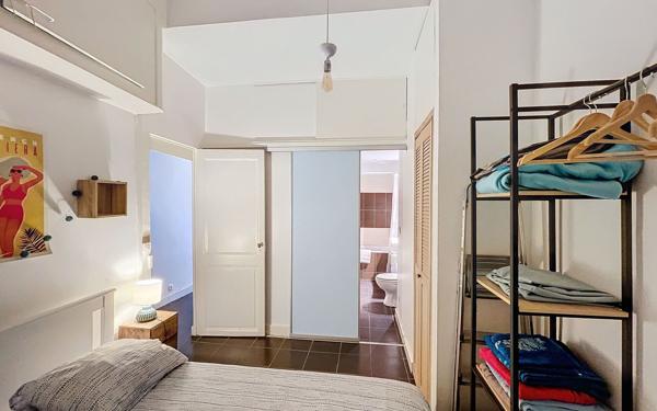 Appartement à vendre    2 pièces • 49 m2 Lyon 1