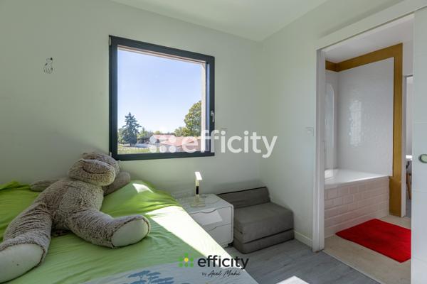 Maison
         5 pièces
        - 126 m² Exclusivité 349 900 €*