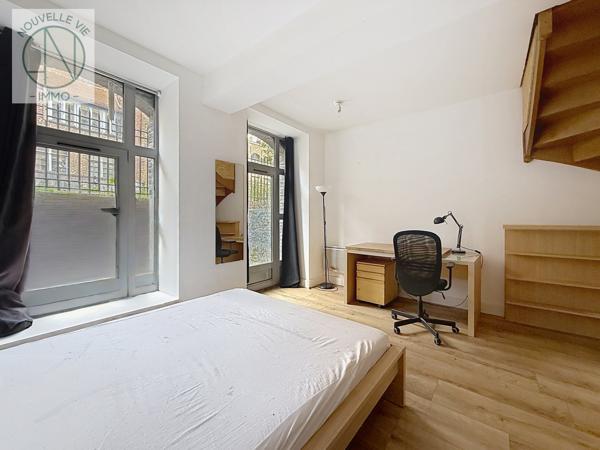Duplex
                                                                                                                                                                                                                                                                                                                        3 pièce(s)                                                                                                                                                                                                          2 chambre(s)                                                                                                                                                                                                          83  m²