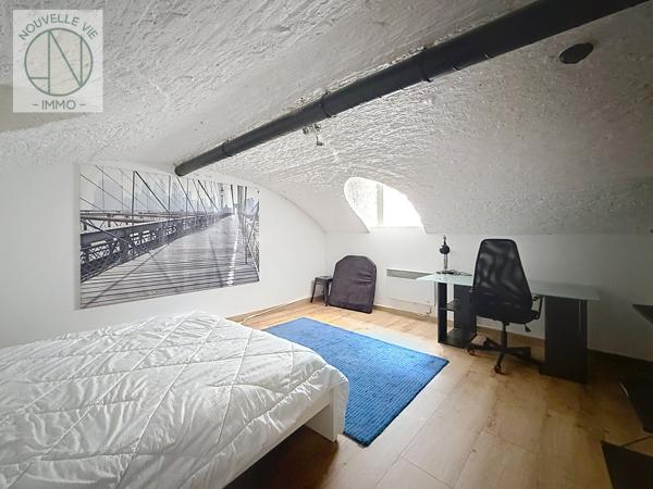 Duplex
                                                                                                                                                                                                                                                                                                                        3 pièce(s)                                                                                                                                                                                                          2 chambre(s)                                                                                                                                                                                                          83  m²