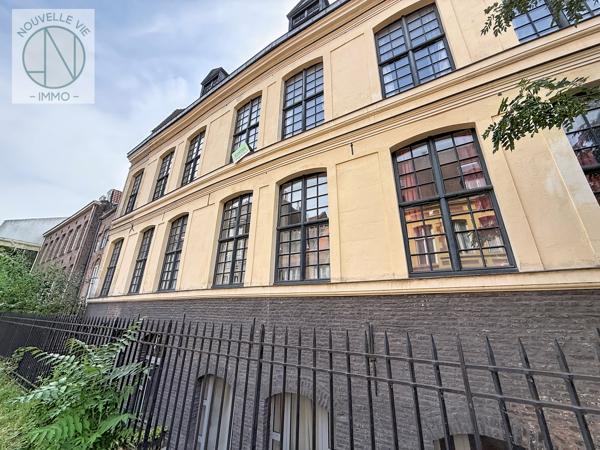 Duplex
                                                                                                                                                                                                                                                                                                                        3 pièce(s)                                                                                                                                                                                                          2 chambre(s)                                                                                                                                                                                                          83  m²
