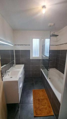 Maison à Combourg, 35270 - 5 pièces 88m²