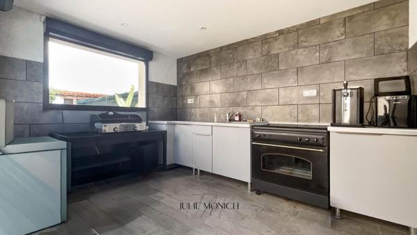 VILLA D'ARCHITECTE CONTEMPORAINE ? Élégance Méditerranéenne entre mer et montagne