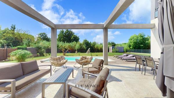 VILLA D'ARCHITECTE CONTEMPORAINE ? Élégance Méditerranéenne entre mer et montagne