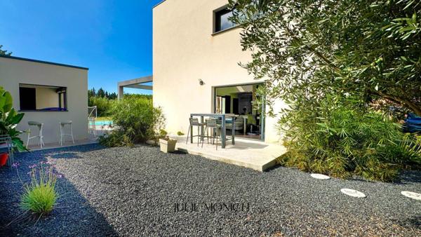 VILLA D'ARCHITECTE CONTEMPORAINE ? Élégance Méditerranéenne entre mer et montagne