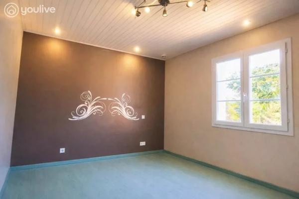 MAISON 4 CHAMBRES – PISCINE CHAUFFÉE – GRAND GARAGE – ENVIRONNEMENT NATURE