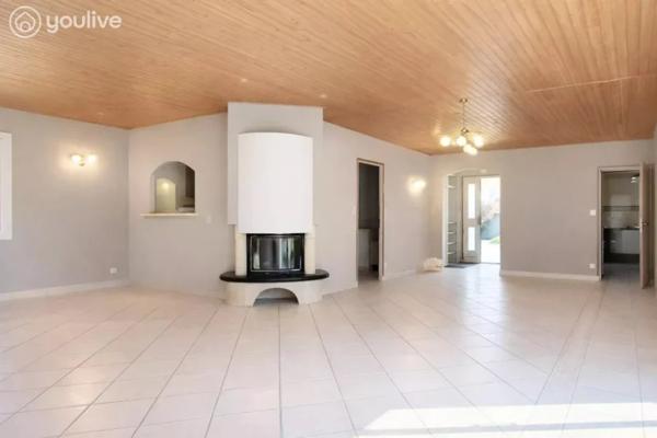 MAISON 4 CHAMBRES – PISCINE CHAUFFÉE – GRAND GARAGE – ENVIRONNEMENT NATURE