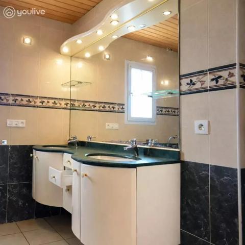 MAISON 4 CHAMBRES – PISCINE CHAUFFÉE – GRAND GARAGE – ENVIRONNEMENT NATURE