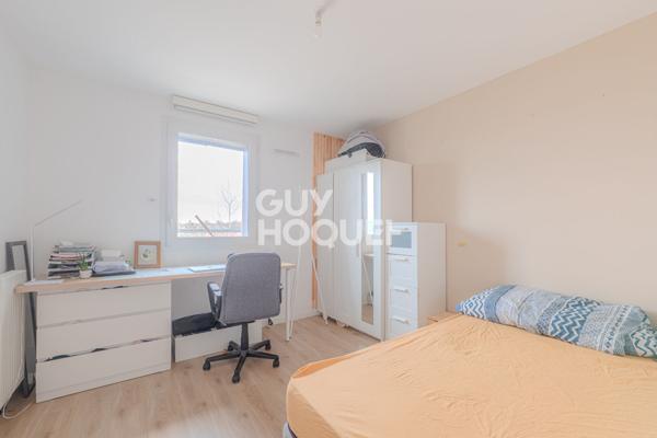 EXCLUSIF - T3 au dernier étage de 66 m2