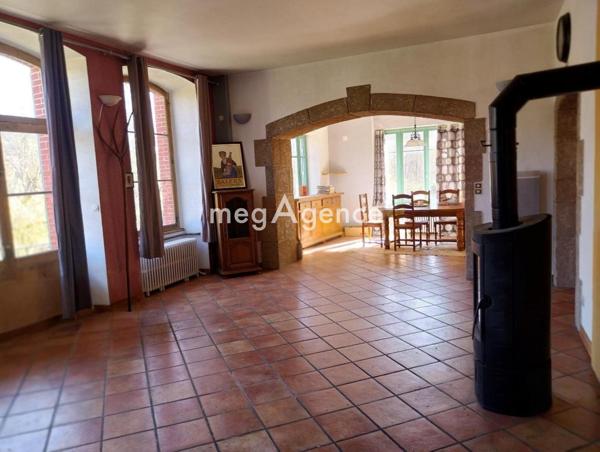Maison à BLESLE, 43450 - 8 pièces 180m²