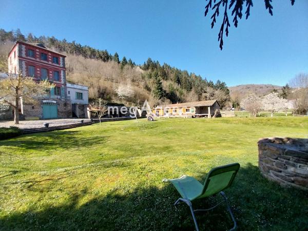 Maison à BLESLE, 43450 - 8 pièces 180m²