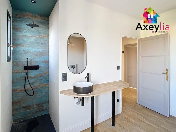 Roanne (42300) A VENDRE - ROANNE - BELLE MAISON ENTIÈREMENT RÉNOVÉE AVEC CINQ CHAMBRES ET TERRAIN