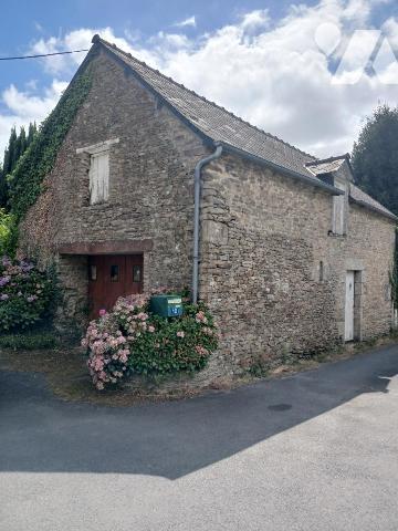 Maison à rénover à Plouguenast