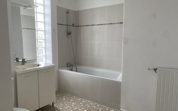 Appartement à vendre    2 pièces • 47,56 m2 Cenon