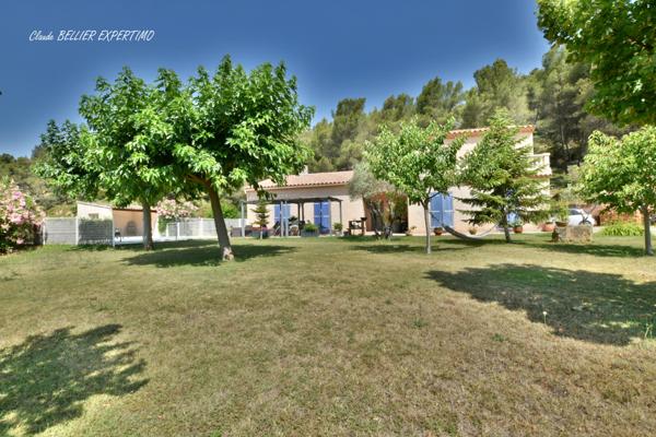 Meyreuil (13590) Maison familiale à MEYREUIL de 223 m2 constituée actuellement de 3 logements sur sa parcelle de 4000 m2